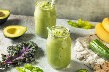 Healthy Organic Detox Green Smoothie