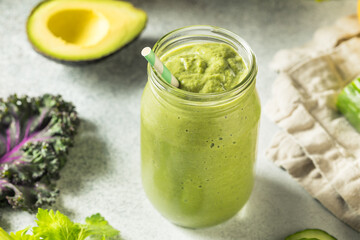 Healthy Organic Detox Green Smoothie