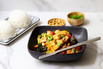 Vegan Tofu Broccoli Bowl