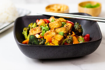 Vegan Tofu Broccoli Bowl