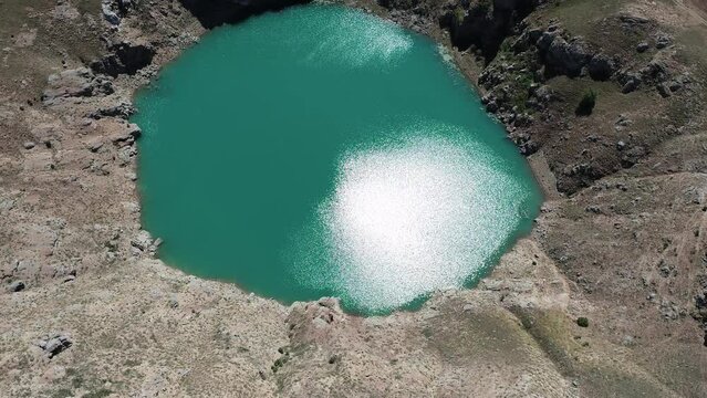sivas zara kizilcan crater lake