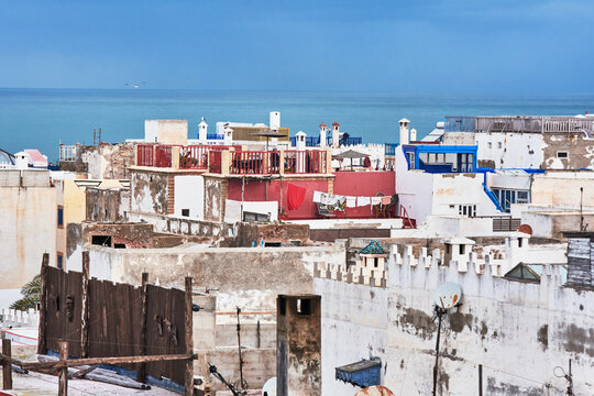 Rooftop image of the medina of Essaouira, Morocco, with the Atlantic Ocean in the background