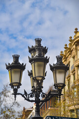 Fototapeta na wymiar historische Straßenlaterne in Barcelona / Spanien