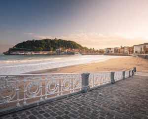 Fototapeta premium Wonderful morning at San Sebastian, Spain