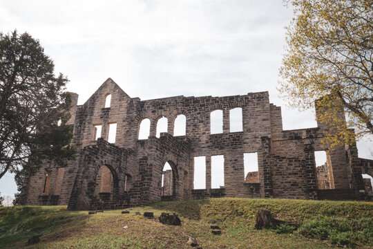 Ha Ha Tonka state park and natural bridge