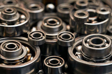 Bearings. Ball bearings. Thrust bearings.