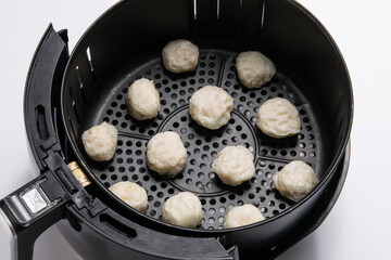 깨끗한 기름에 튀겨 맛있는 등심 탕수육