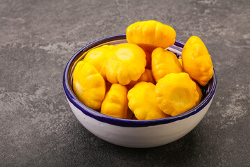 Marinated patissons in the bowl