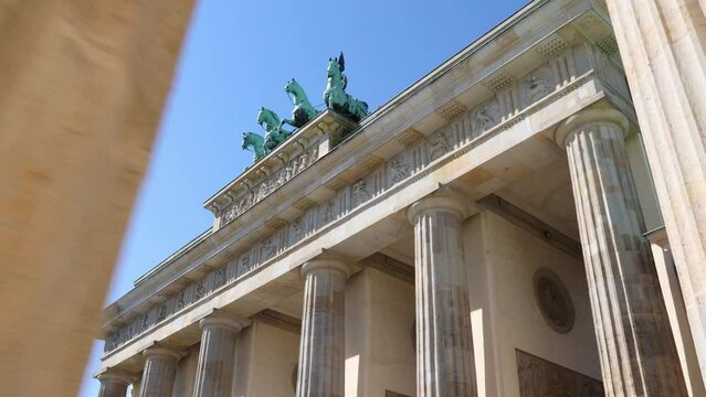 the brandenburger tor gate berlin 30fps 4k video