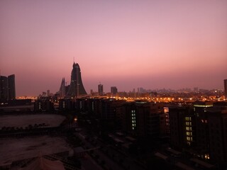 Obraz premium Dawn over the city 