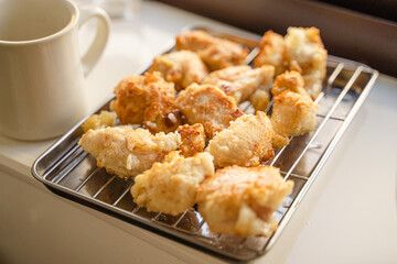 食べ物素材　ボリューム満点の唐揚げ