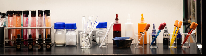 Color mixing tool for designing the color of makeup that best suits your customers. Cosmetic concepts, design and market surveys. Banner.