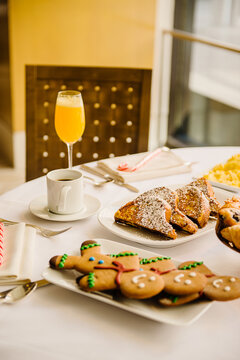 Holiday brunch with gingerbread men and French toast.