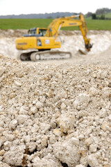 Construction d'un batiment agricole. Phase de terrassement. Terrain marneux