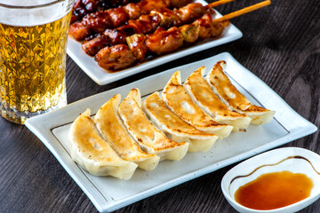 餃子と焼き鳥とビール
