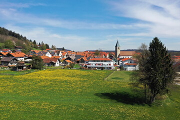 Luftbild von Peiting bei schönem Wetter