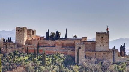 panorama sur le palais de l'Alhambra et la sierra nevada en Andalousie au sud de l'Espagne	