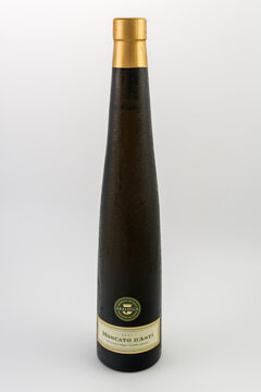 Araldica Moscato dAsti conical Italian sparkling sweet wine with logo in a 750 ml bottle, against white background.