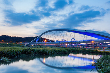 Fototapeta na wymiar Sunset Twilight view of the Yangguang Bridge