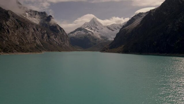 Laguna Paron en Per&uacute;