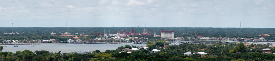 Fototapeta premium A panoramic view of downtown St Augustine from the lighthouse