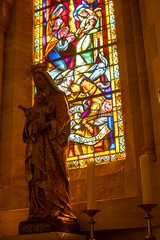 Maria und das Jesuskind in der Kirche Saint-Aignan, Trévières, Frankreich