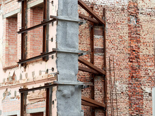 Repair and reconstruction of an old brick building