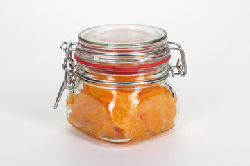 Einmachgläser mit Füllung