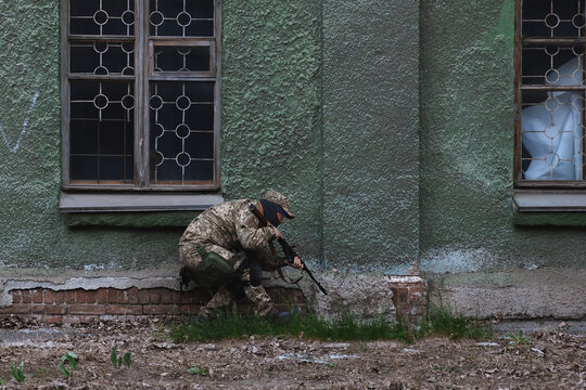 Teachings Of Territorial Defense. Training Of Military Personnel. Combat Readiness With Weapons Walking Down The Street. Armed Forces Of Ukraine