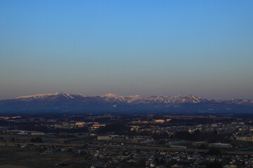 Fototapeta premium 岩手県北上市 夕焼けの北上市街地