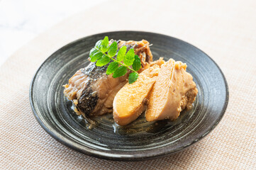 子持ちカレイの煮付け