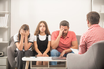 psychologist give family therapy for dad mom and daughter girl, consultant