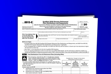 Fototapeta premium Form 8915-E documentation published IRS USA 44502. American tax document on colored