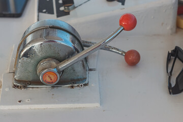 Yacht throttle