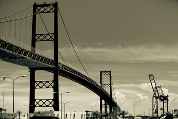 Bridge scape vintage 2