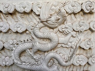 chinese dragon statue