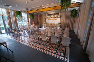 restaurant in the city