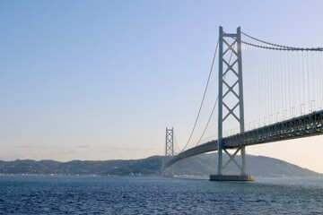 兵庫県立舞子公園から見た明石海峡大橋