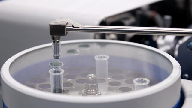 atomic absorption spectrometer in the work of the medical laboratory