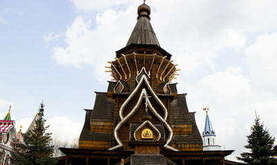Fototapeta premium Roof of a wooden Orthodox church
