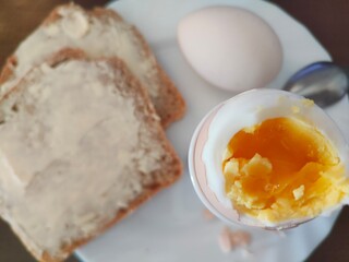 Jajko na miękko, śniadanie
