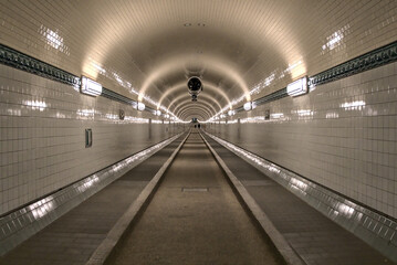 Tunnel
