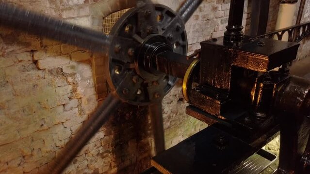 An atmospheric engine, used to power a cotton mill. Detail of regulator. Looping