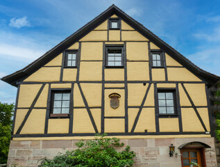 Historische Häuser in Stein bei Nürnberg nähe der Fabrik
am Fluss gelegen