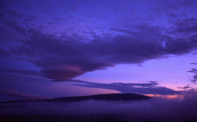 ハワイ・ハワイ島のマウナケアのUFO雲