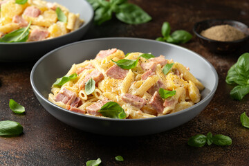 Hawaiian pasta with ham, pineapple and creamy cheese.
