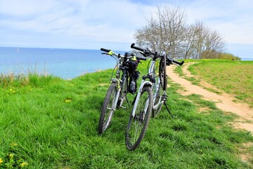Obraz premium Mit dem Rad an der deutschen Ostseeküste unterwegs, Schwedeneck, Schleswig-Holstein