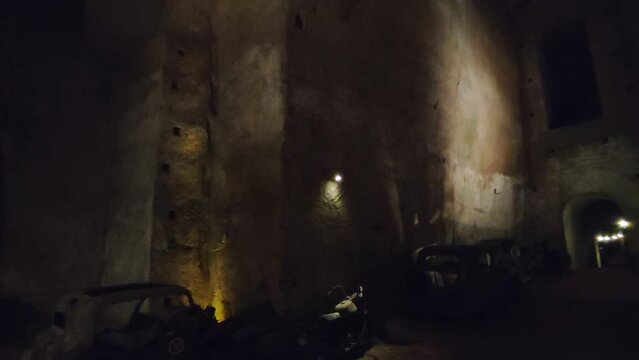 Napoli - Panoramica dell'interno della Galleria Borbonica