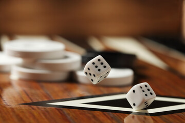 backgammon dice rolling