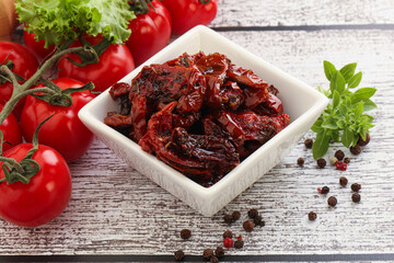 Sun dried tomato with olive oil